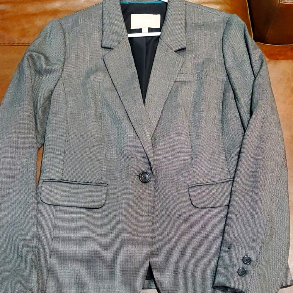 NWOT Banana Republic Factory Black and White One Button Blazer
